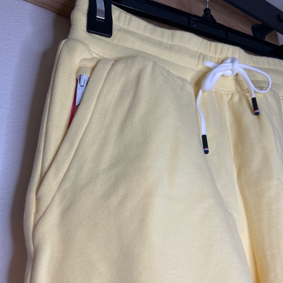 NWT FOURLAPS BANANA RUSH SHORT - Picture 5 of 8